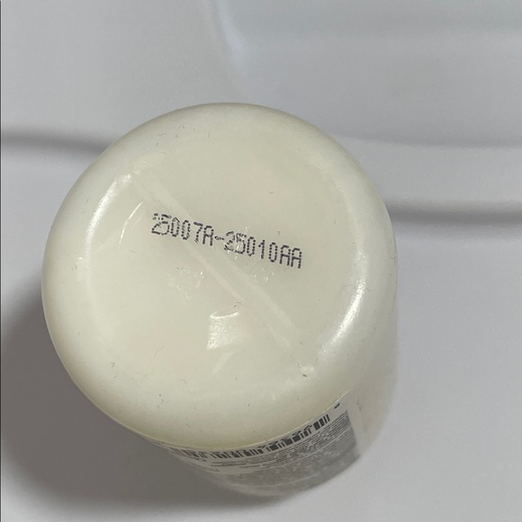 OLAPLEX Nº.3 HAIR PERFECTOR Repairs and Strengthens for all hair types 2 bottles - Picture 3 of 4